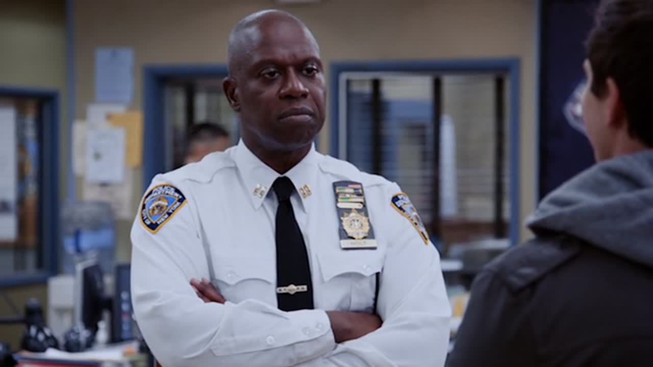 Brooklyn 99 - Nemszázas körzet 1. Évad 15. Epizód online sorozat