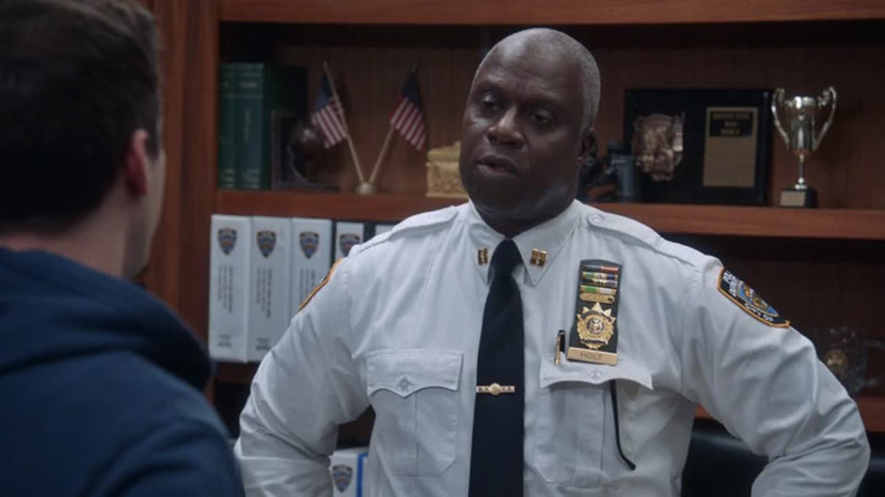 Brooklyn 99 - Nemszázas körzet 5. Évad 11. Epizód online sorozat