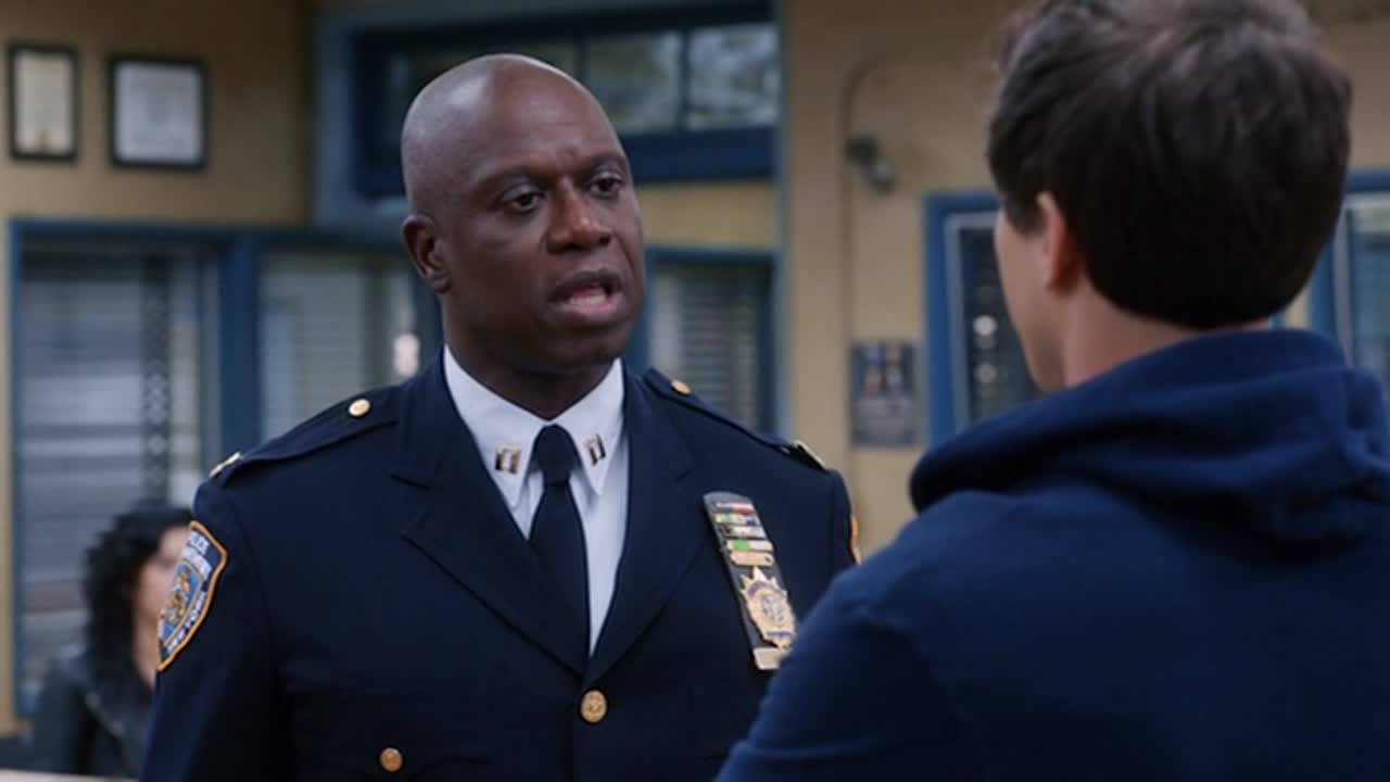 Brooklyn 99 - Nemszázas körzet 2. Évad 7. Epizód online sorozat