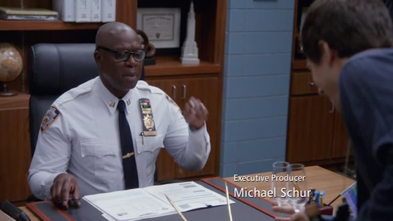 Brooklyn 99 - Nemszázas körzet 2. Évad 16. Epizód online sorozat