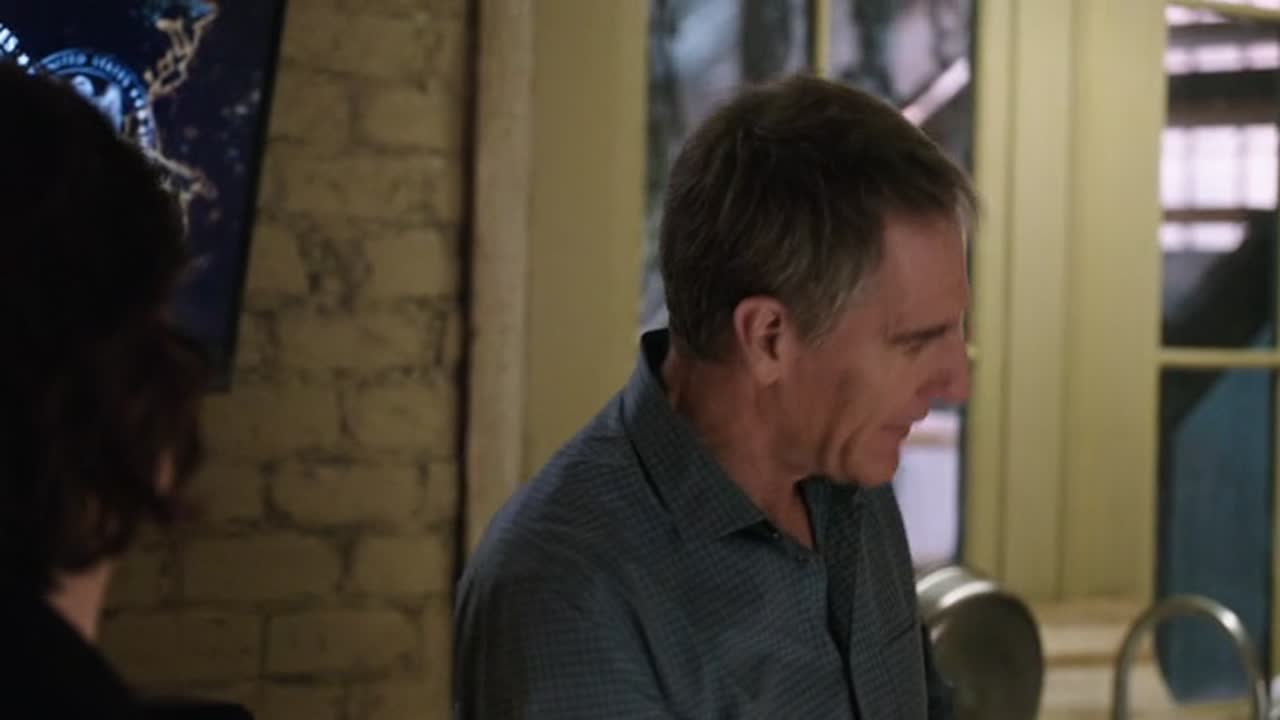 NCIS New Orleans 2. Évad 18. Epizód online sorozat