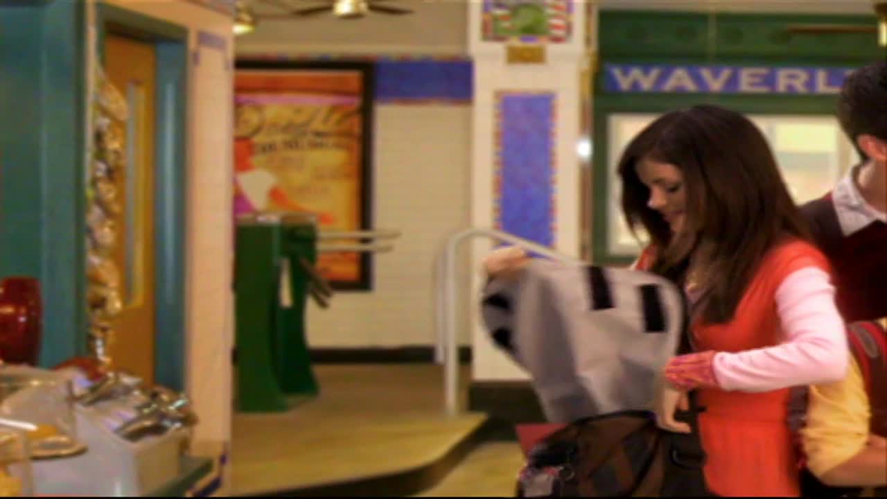 Varázslók a Waverly helyböl 2. Évad 6. Epizód online sorozat