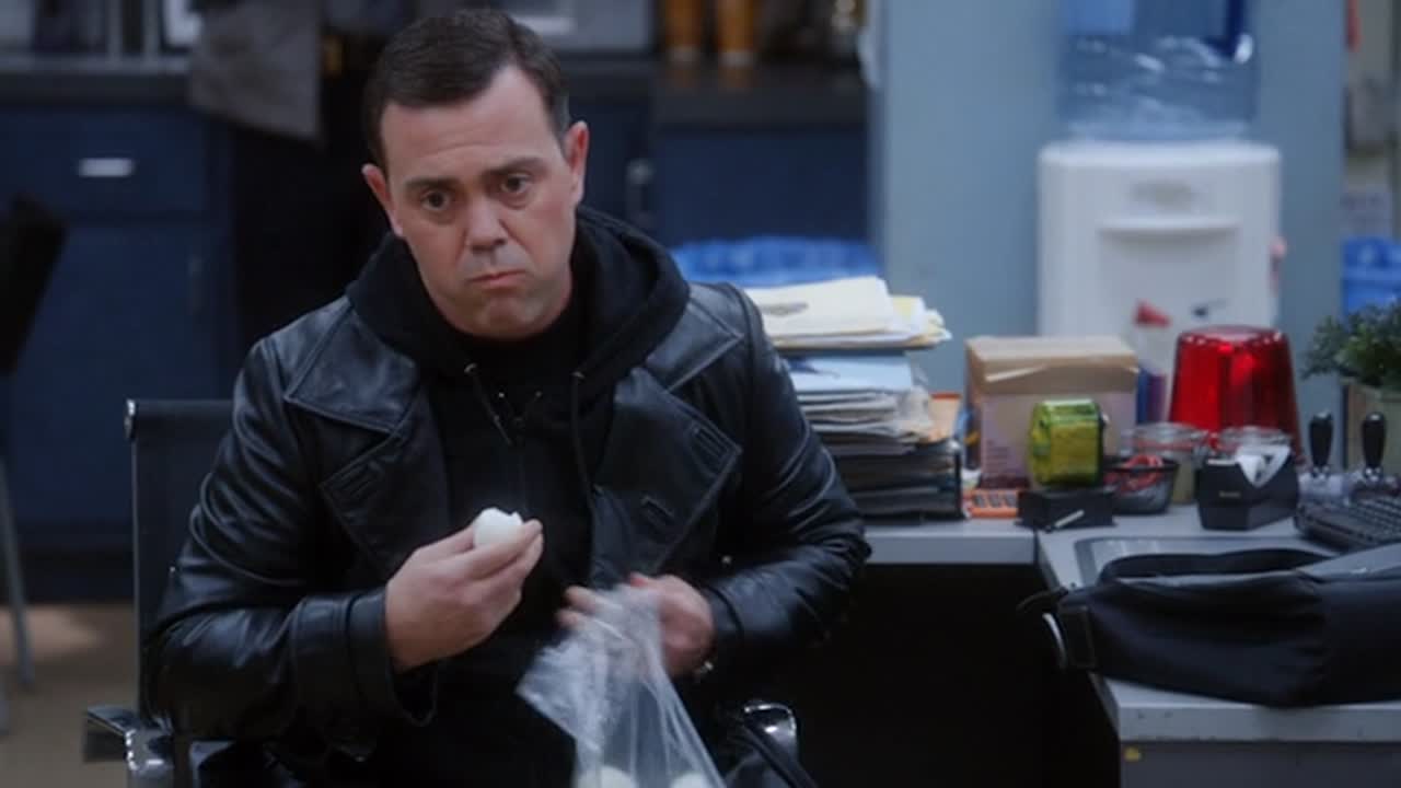 Brooklyn 99 - Nemszázas körzet 1. Évad 22. Epizód online sorozat